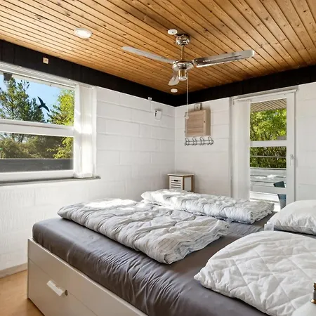Vakantiehuis Glenna - 1-8km From The Sea By Interhome